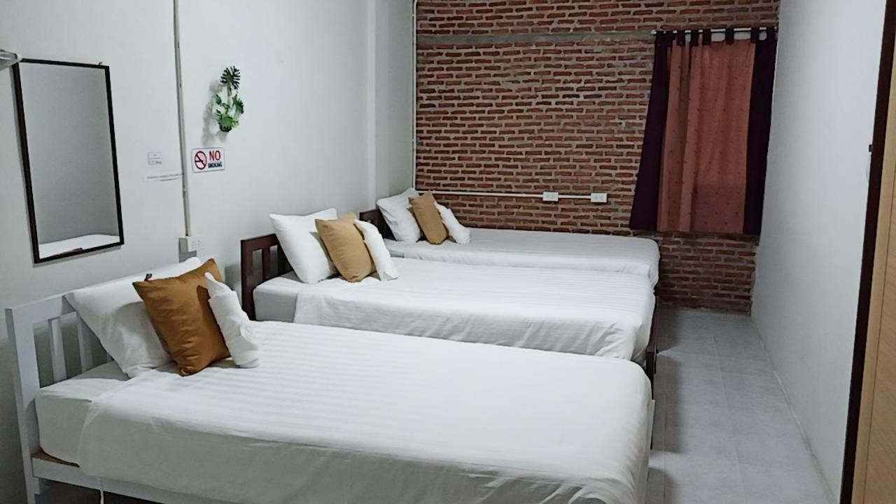 Banana Hostel Donmuang Бангкок Екстер'єр фото