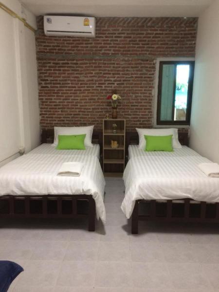 Banana Hostel Donmuang Бангкок Екстер'єр фото