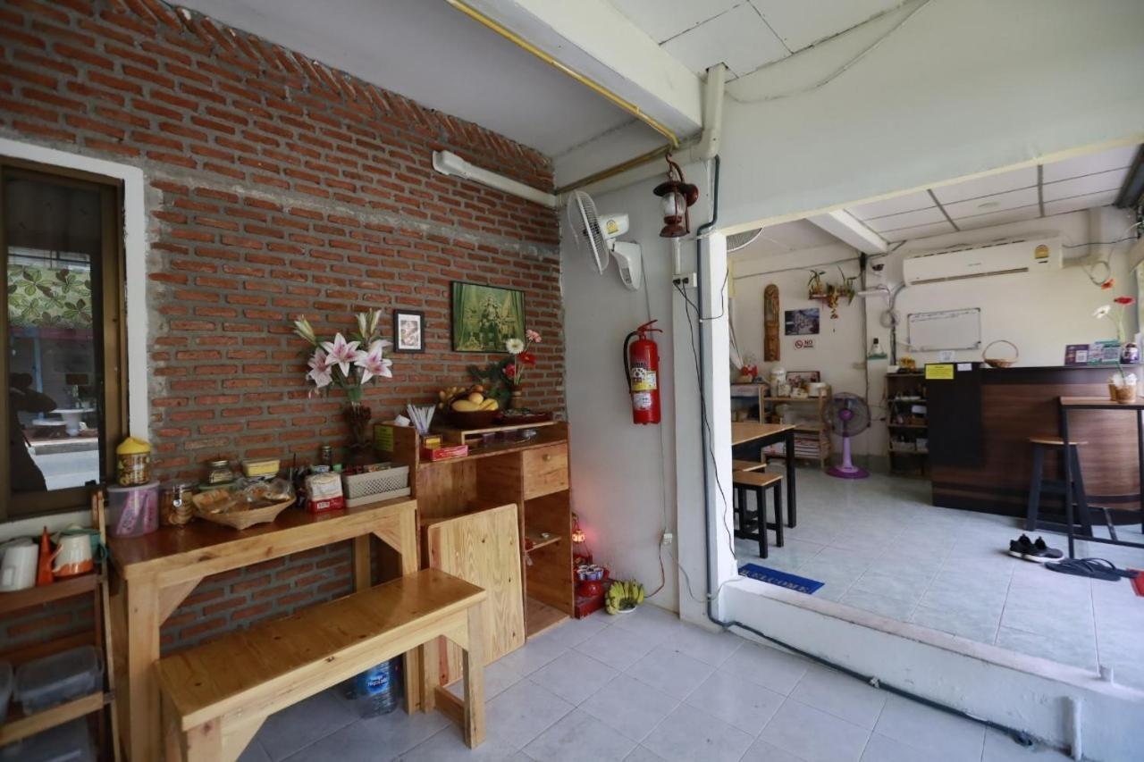 Banana Hostel Donmuang Бангкок Екстер'єр фото