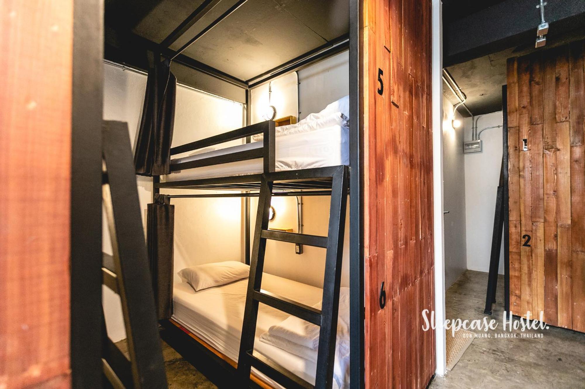 Banana Hostel Donmuang Бангкок Екстер'єр фото